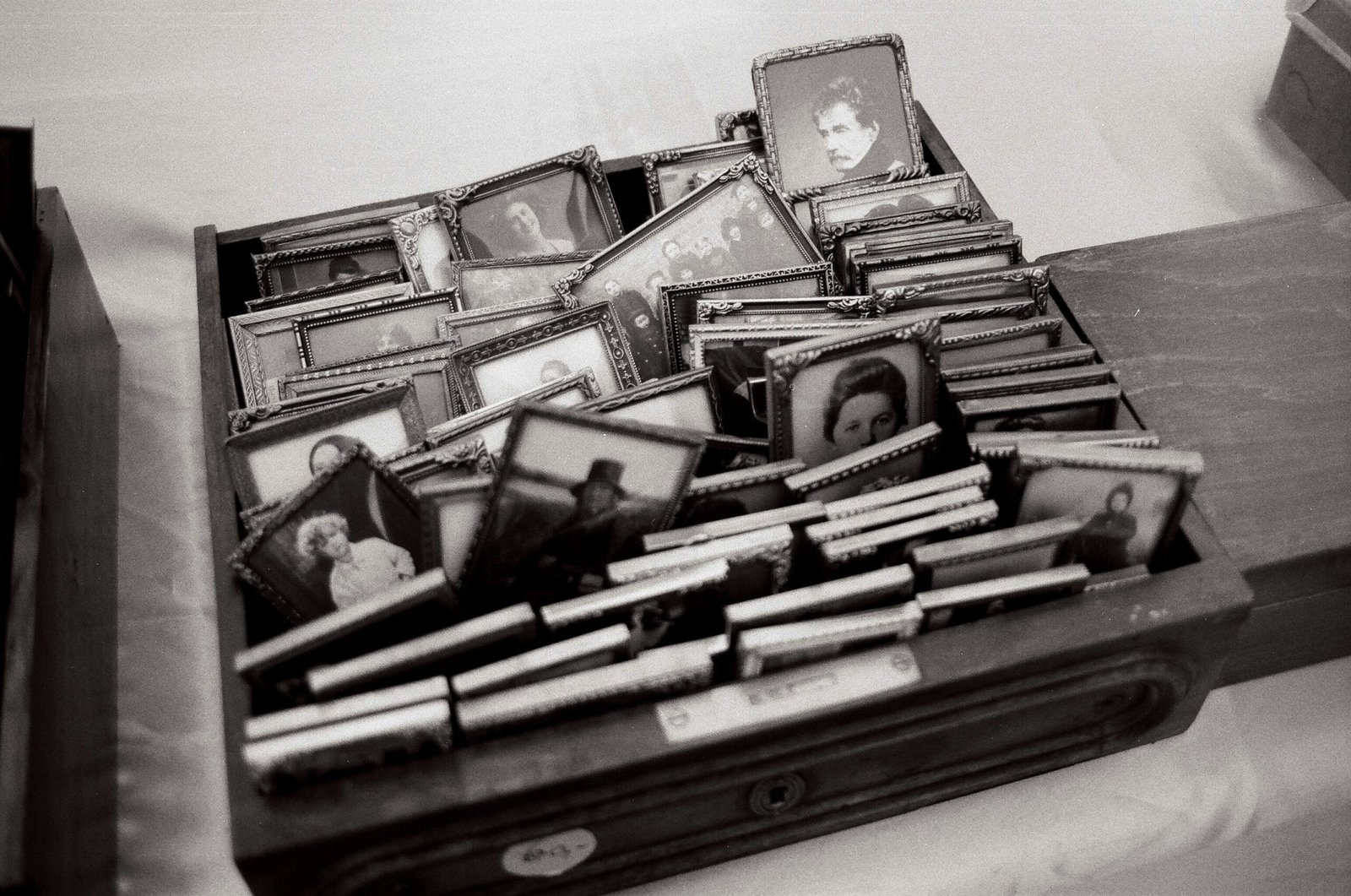 How to Declutter Sentimental Items With AI as Your Gentle Question-Asker